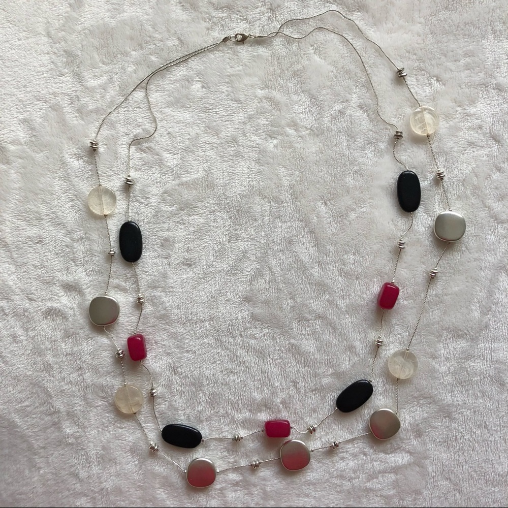 3/$30💚Long layered silver, pink and black beads necklace jewellery
